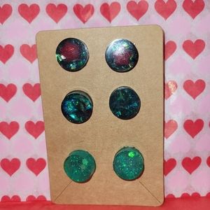 3 pairs of glittery stud earrings